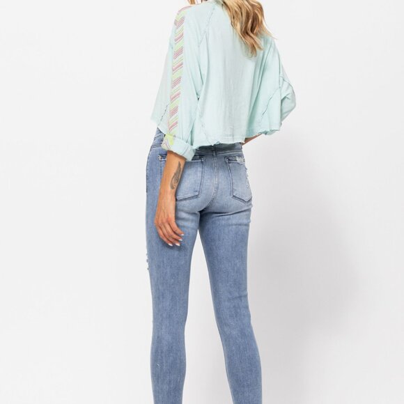 Judy Blue Mid-Rise Skinny Distressed - NWT - Size 24W - Picture 4 of 4